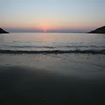 Infinity House - Kea Rent - Luxury Seaside Private On Request アパート